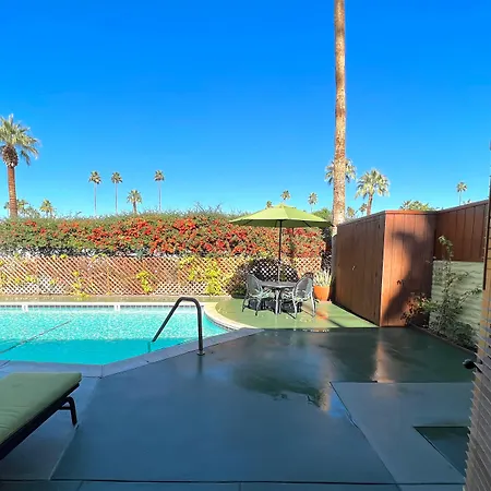 Atrium Palm Springs - G A Y Mens Resort-3